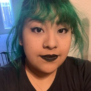 Meet your Posher, Elisa